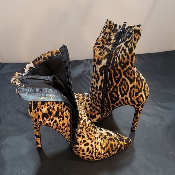 SO ME LEOPARD POINTED TOE SIDE ZIP CLOSURE ANKLE BOOT - Picture 14 of 14